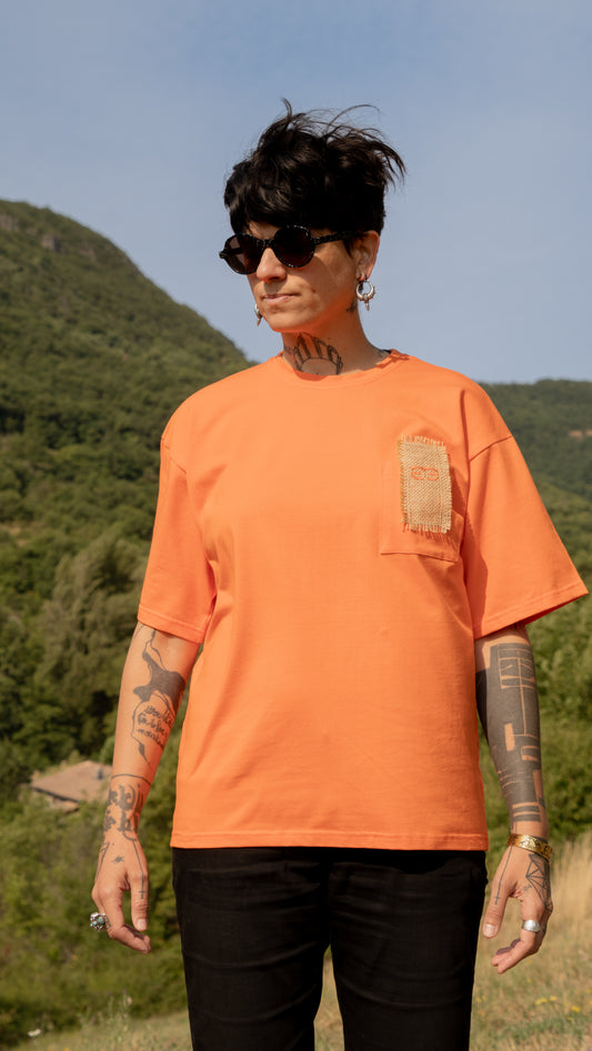 T-shirt SKKARABE.E Orange – Œuvre “DANCE"