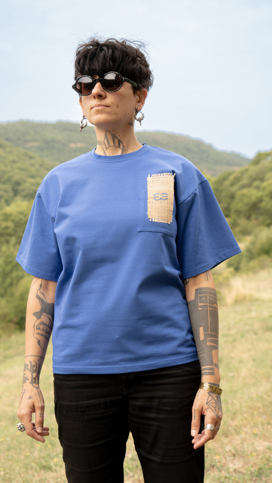 T-shirt SKKARABE.E Bleu – Œuvre “SAKURA"