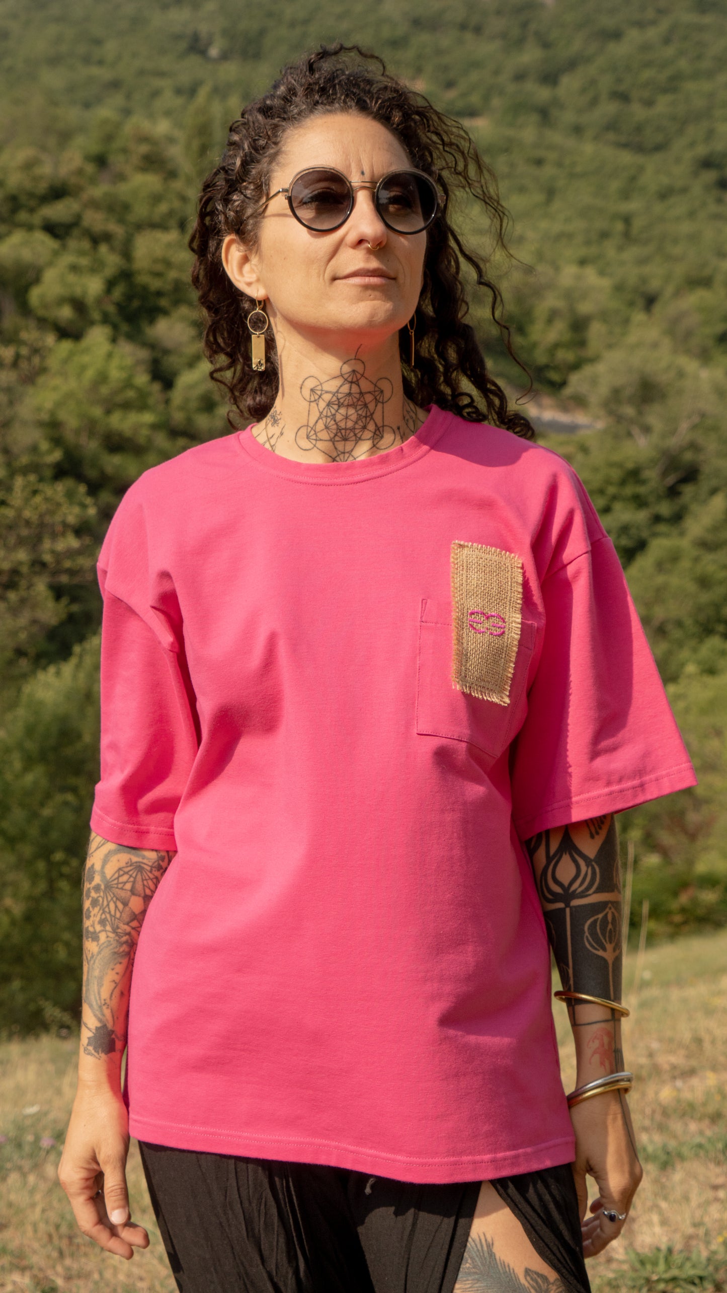 T-shirt SKKARABE.E Rose – Œuvre “DANCE"