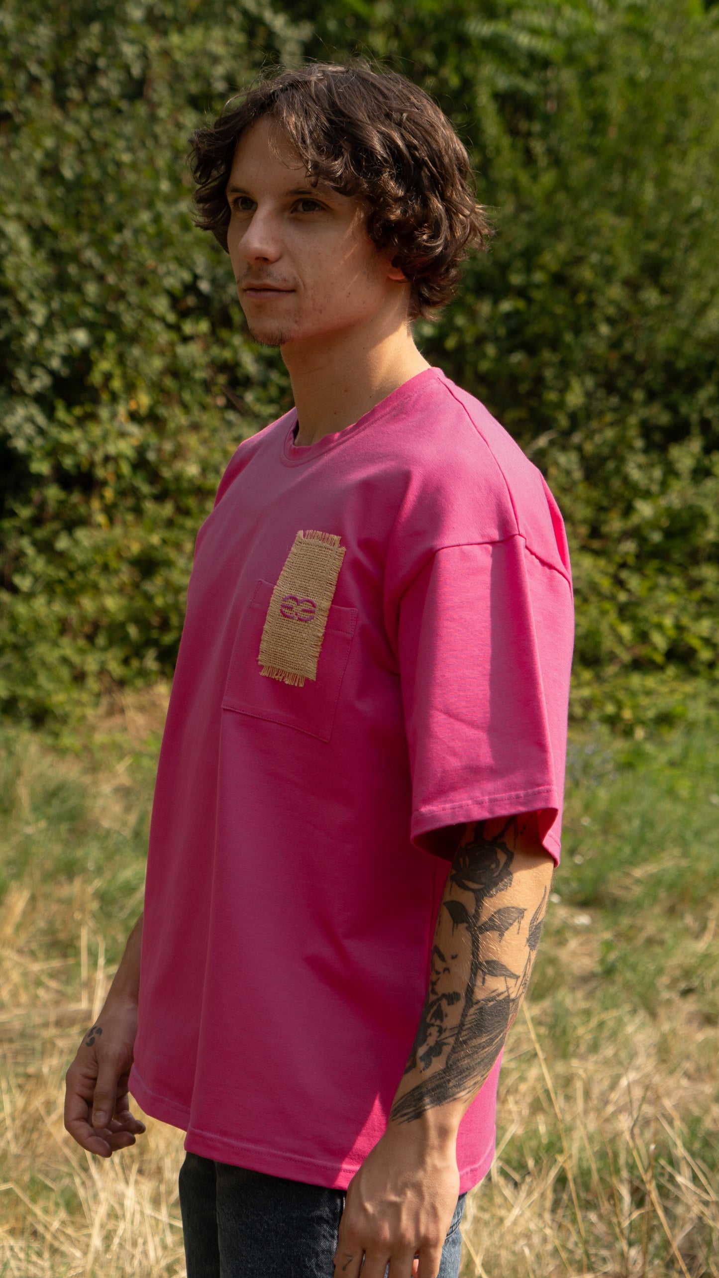 T-shirt SKKARABE.E Rose – Œuvre “KOÏ"