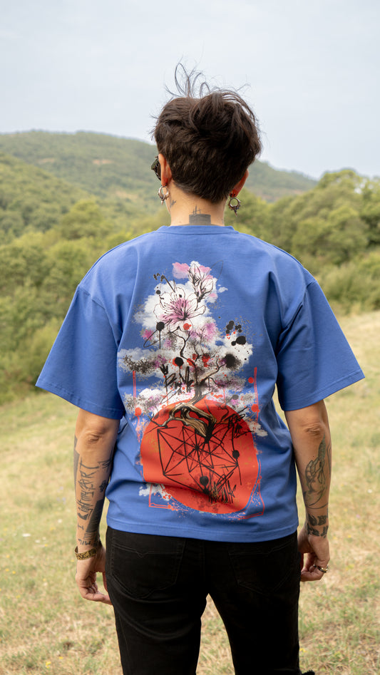 T-shirt SKKARABE.E Bleu – Œuvre “SAKURA"